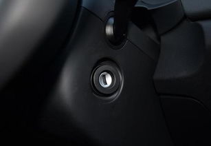 方向盤及點(diǎn)火鑰匙轉(zhuǎn)不動(dòng)的原因與解決方法